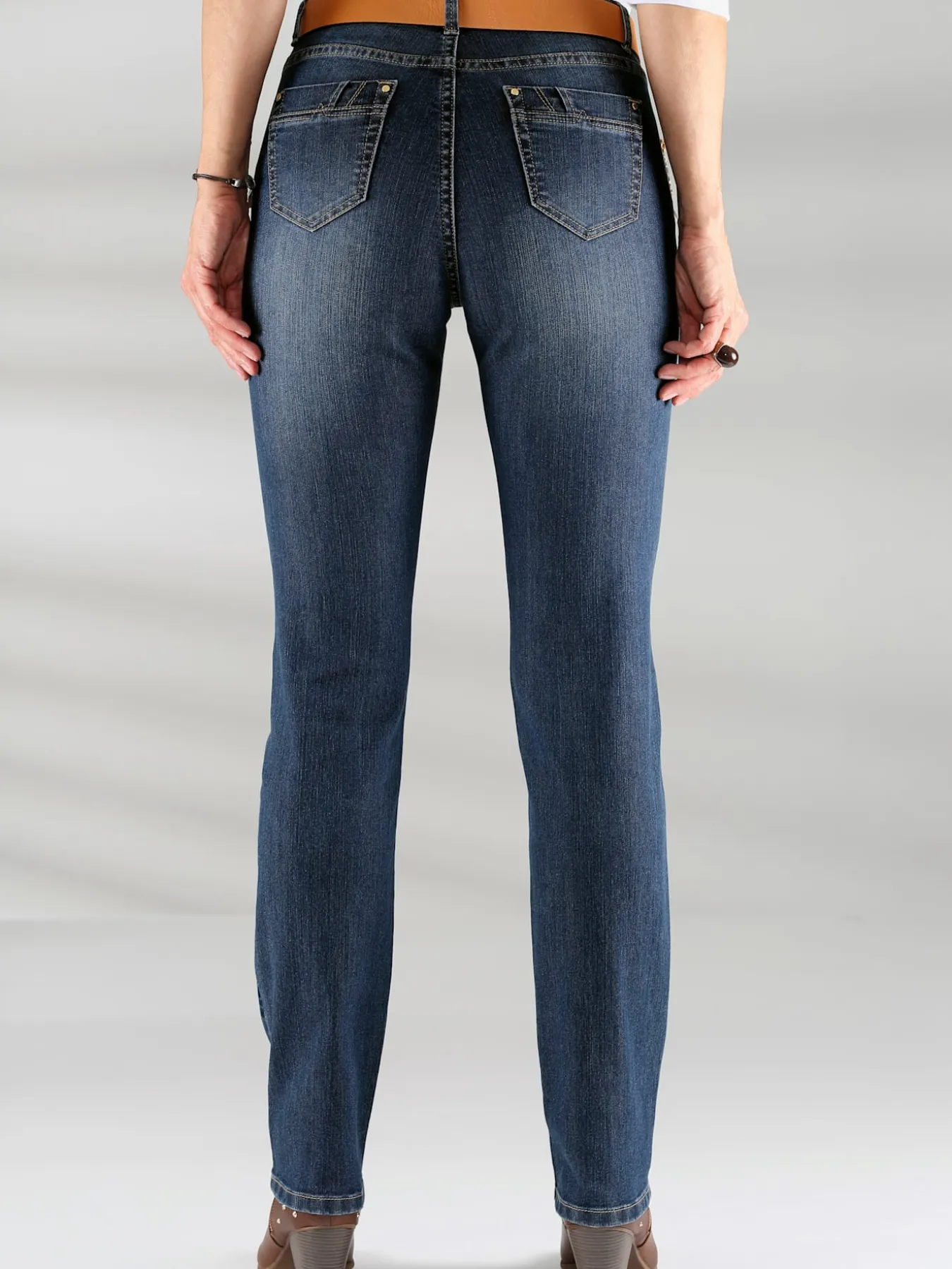 Jean avec poches originales en qualité extensible