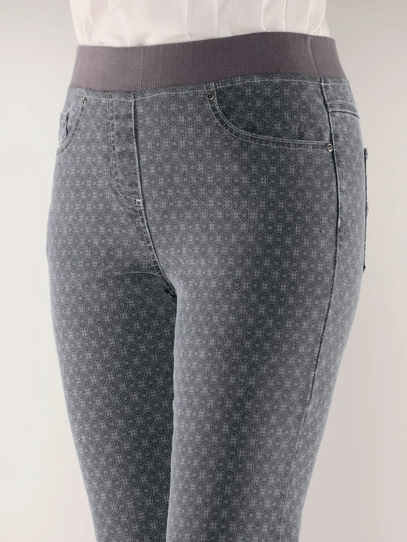 Jean femme confortable avec ceinture élastique