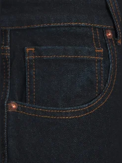 Jean mom coupe ajustée au niveau des hanches