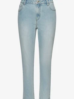 Jean mom coupe ajustée au niveau des hanches