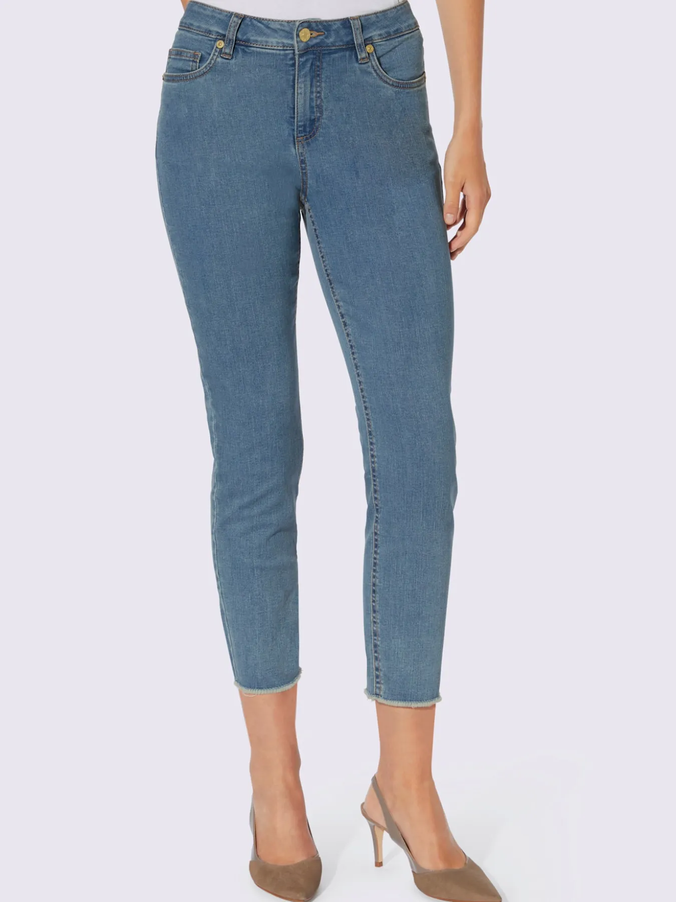 Jean skinny franges tendance à l'ourlet