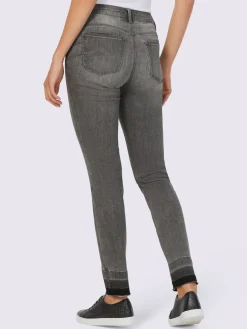 Jean skinny pierres brillantes sur les poches
