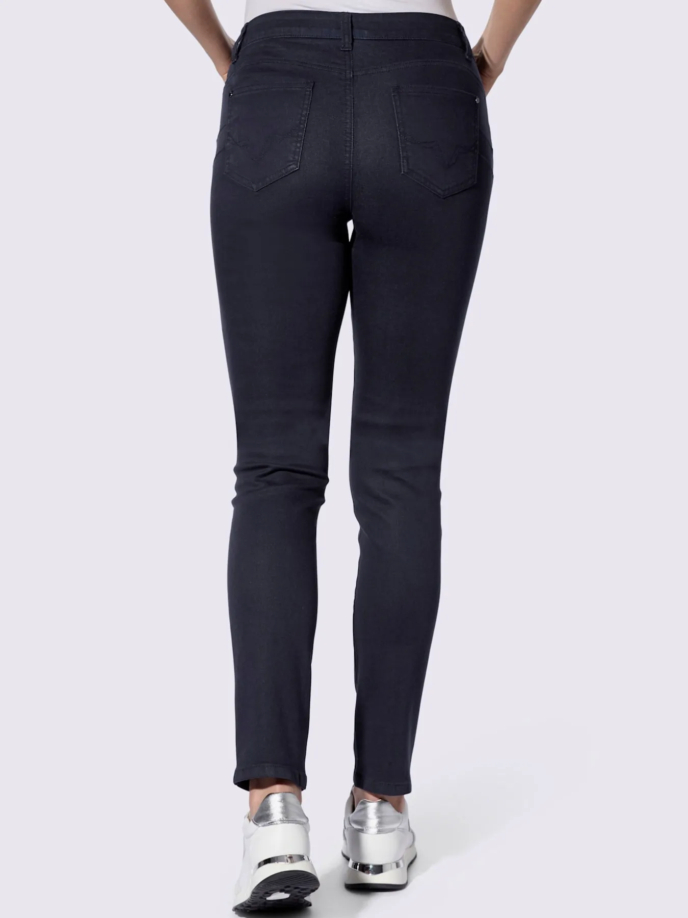 Jean skinny pierres brillantes fantaisie devant