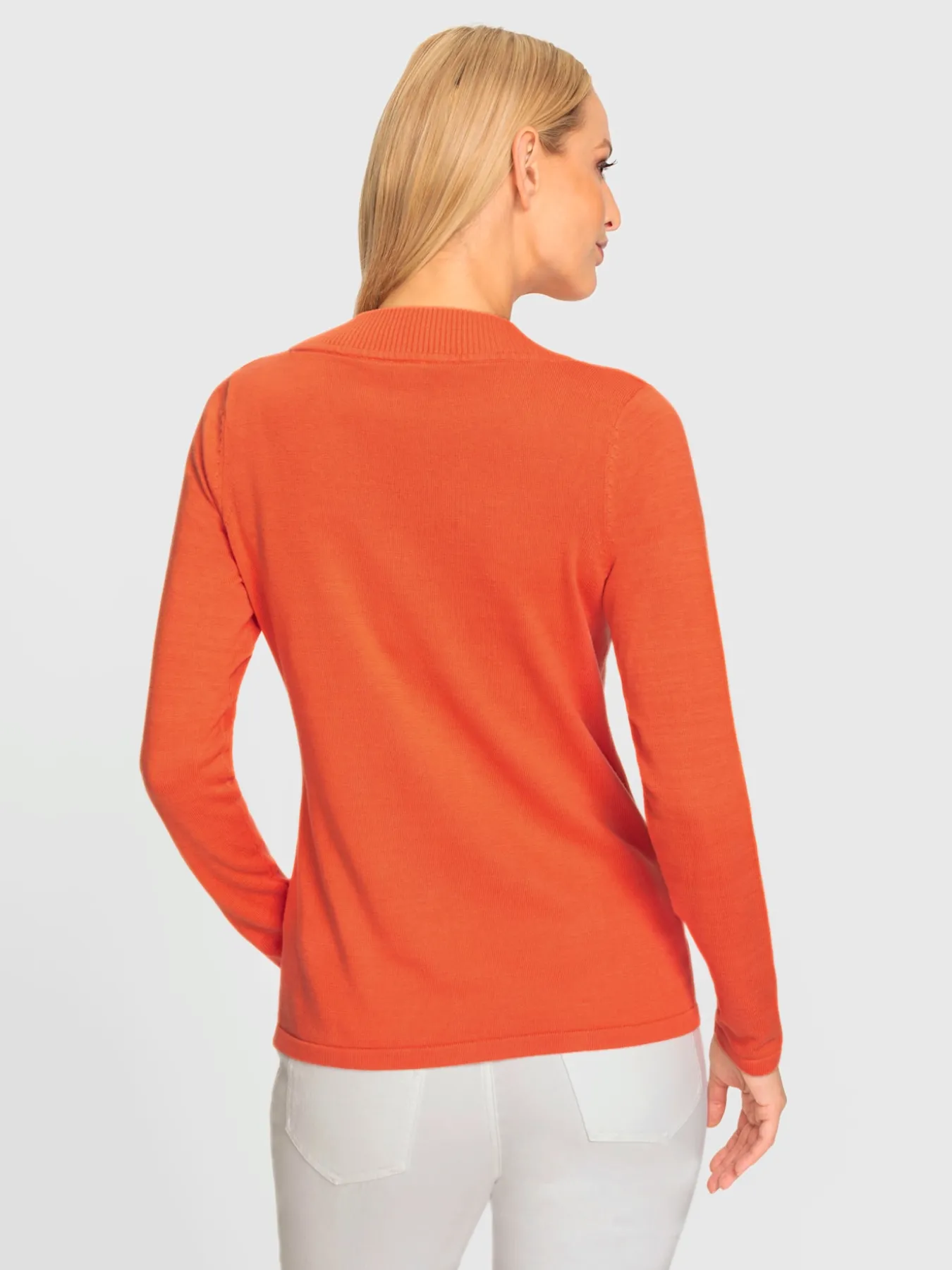 Joli pull basique à encolure en v