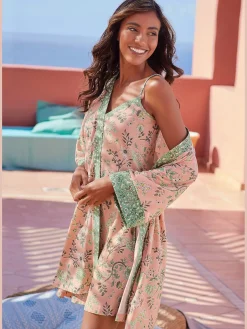Kimono peignoir fantaisie avec imprimé floral
