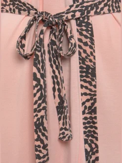 Kimono avec bordure contrastée à motifs sur le bord avant et à la finition des manches