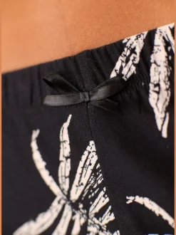 Élégant pyjama court en viscose