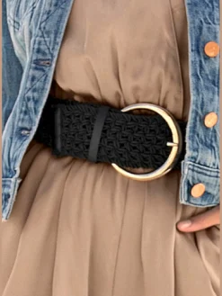 Élégante ceinture avec boucle métallique couleur or