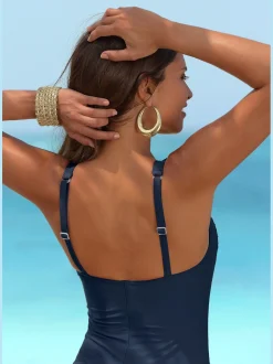 Maillot de bain style féminin