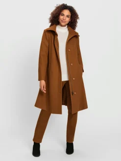Manteau court qualité douce et moelleuse