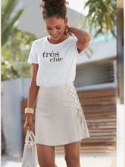 Mini-jupe look tendance avec laçage décoratif