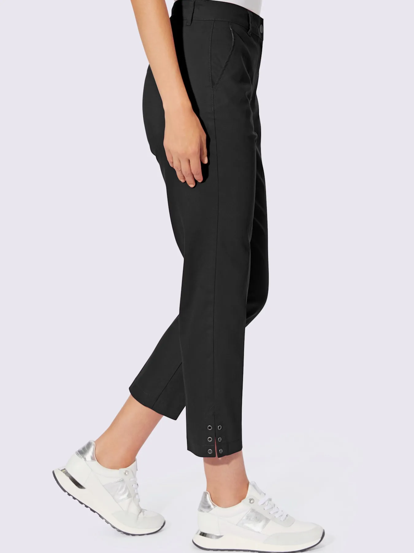 Pantalon 7/8 œillets au bas des jambes