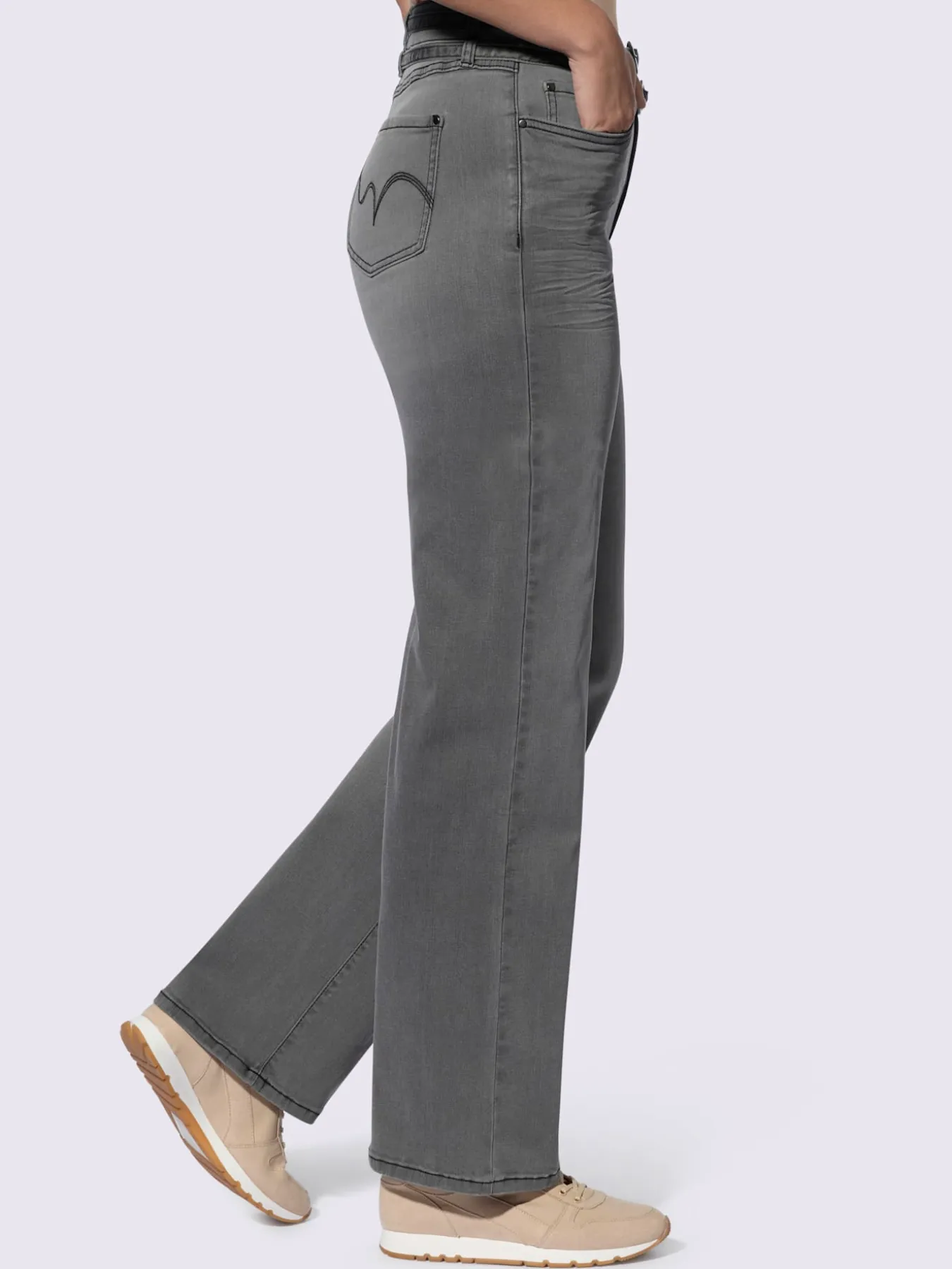 Pantalon 5 poches coupe droite aux jambes