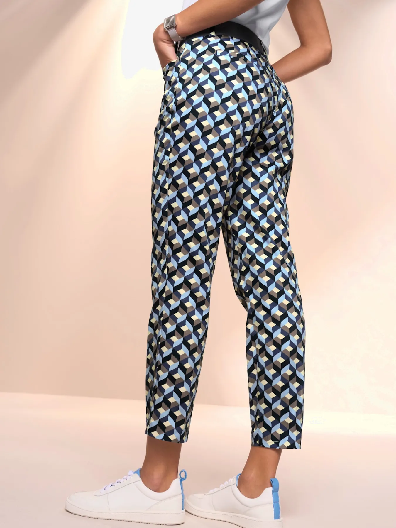 Pantalon 7/8 superbe motif graphique