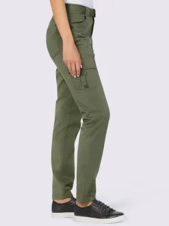 Pantalon cargo livré avec ceinture
