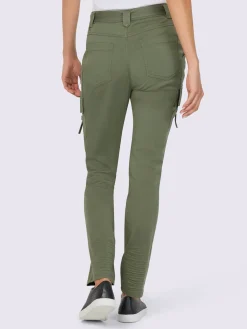 Pantalon cargo livré avec ceinture