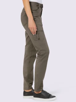 Pantalon cargo livré avec ceinture