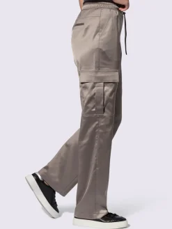 Pantalon cargo qualité satin légèrement brillante
