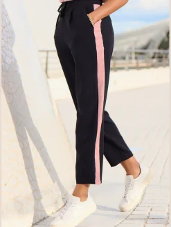 Pantalon ceinture lisse devant. élastique au dos