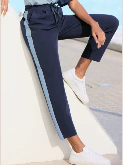 Pantalon ceinture lisse devant. élastique au dos