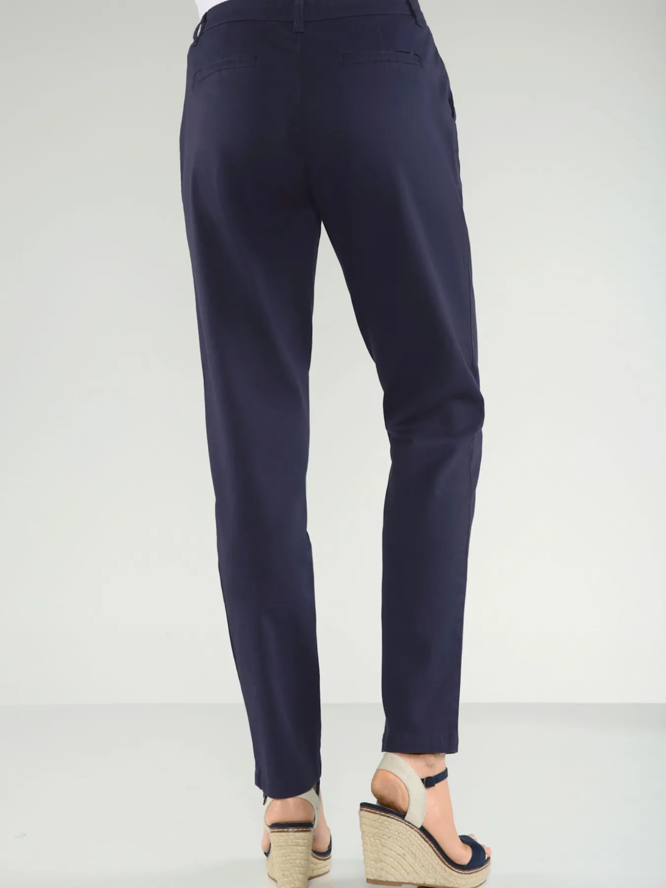 Pantalon chino femme en coton extensible