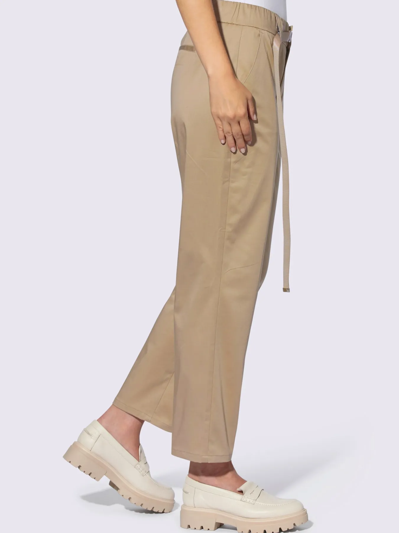 Pantalon chino fermeture innovante