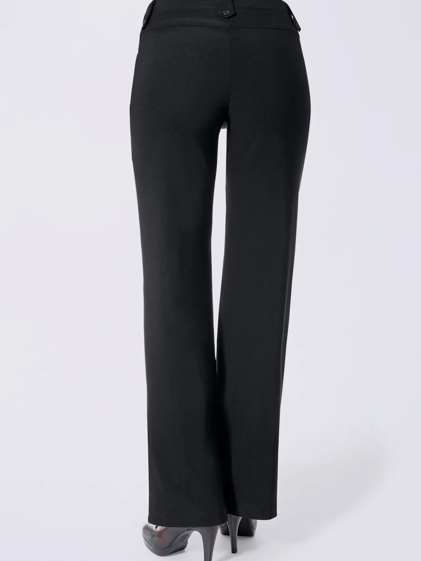 Pantalon coupe droite détails boutonnés