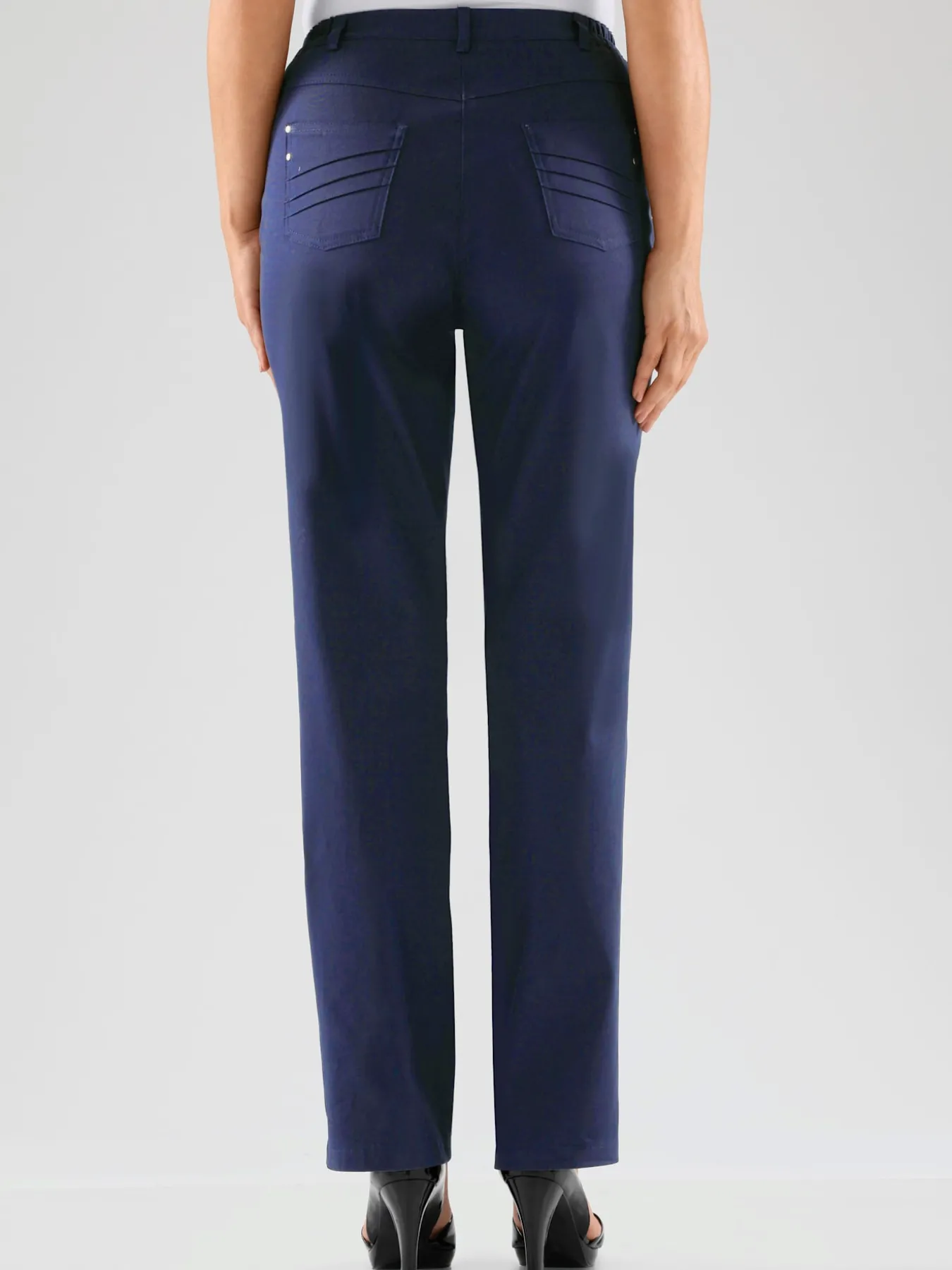 Pantalon coupe droite traitement nano
