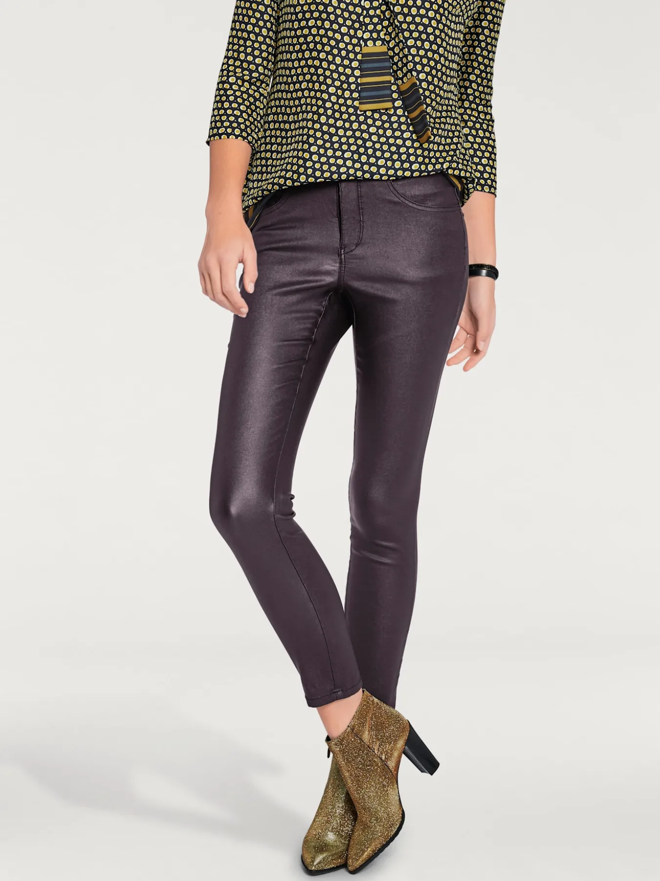 Pantalon effet ventre plat coupe skinny tendance