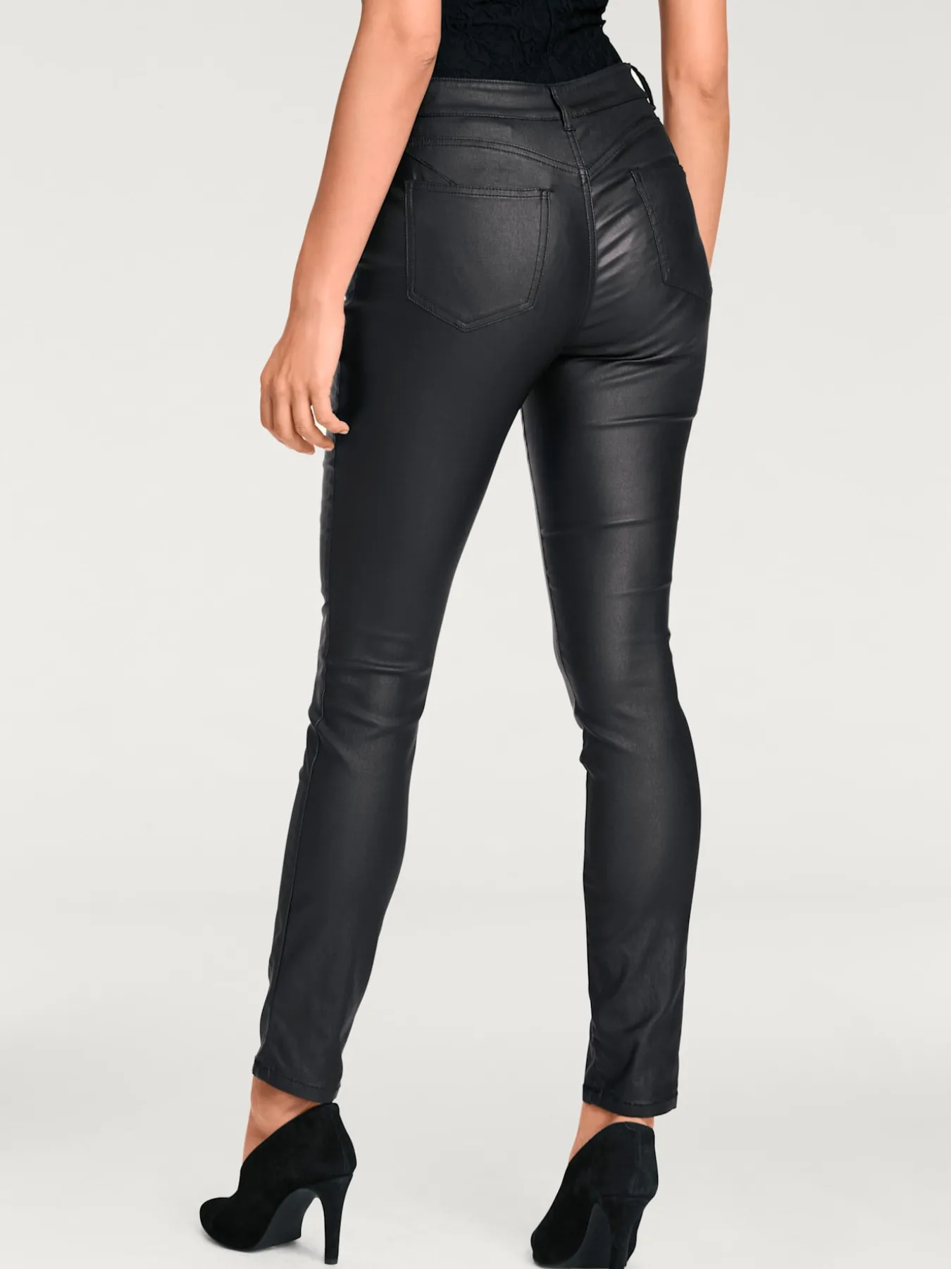 Pantalon effet ventre plat coupe skinny tendance