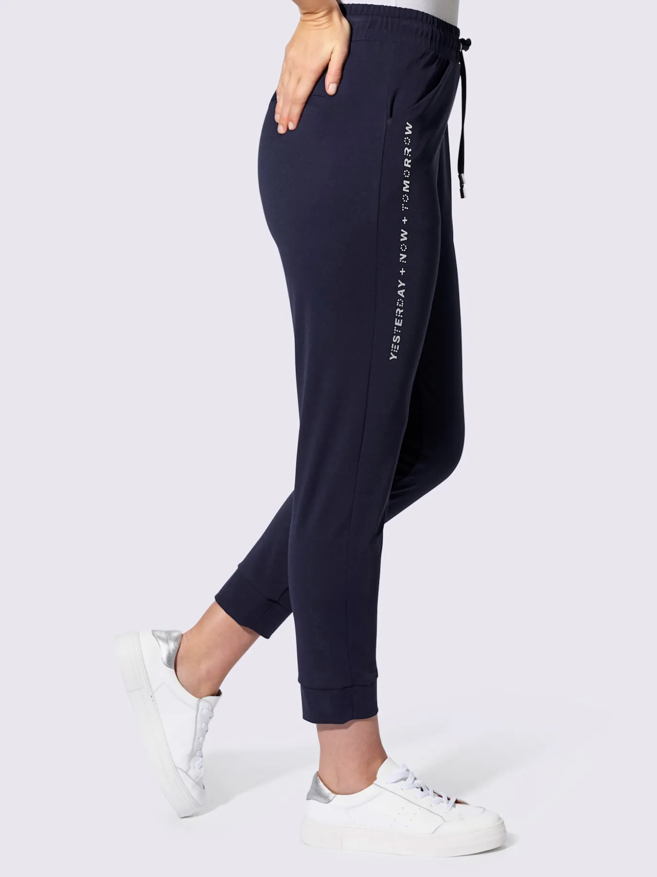 Pantalon en jersey imprimé couleur argent sur la couture latérale