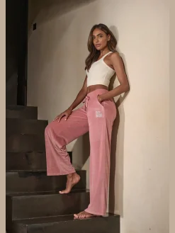 Pantalon en velours ras avec jambes larges