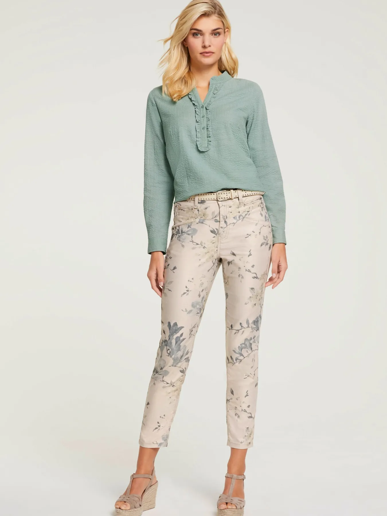 Pantalon imprimé coupe skinny tendance
