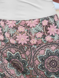 Pantalon jolie broderie à fleurs