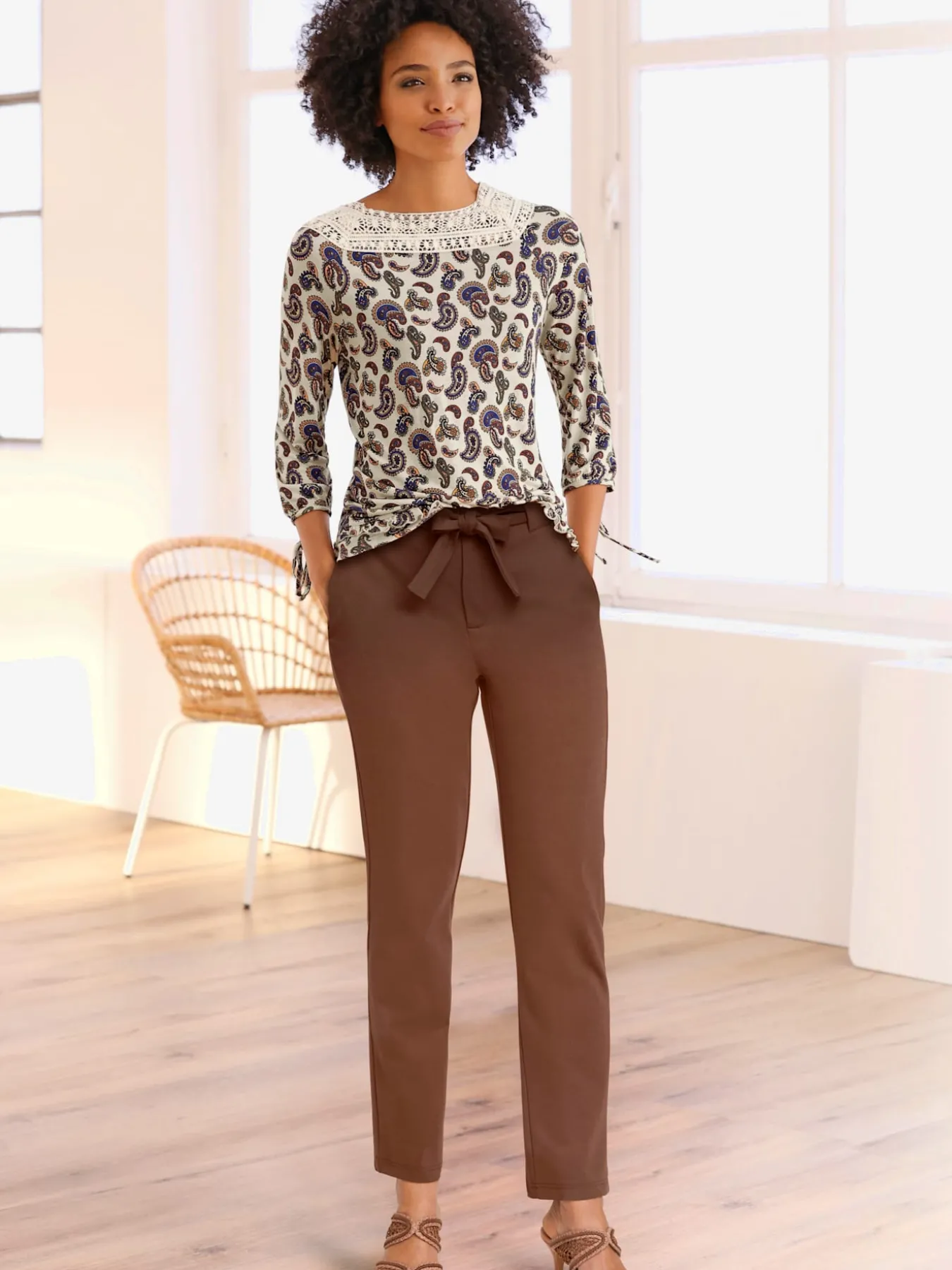 Pantalon paperbag coupe carotte