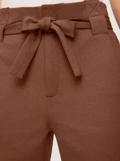 Pantalon paperbag coupe carotte