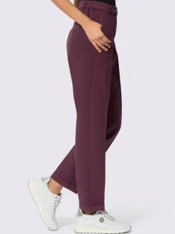 Pantalon tailleur livré avec ceinture