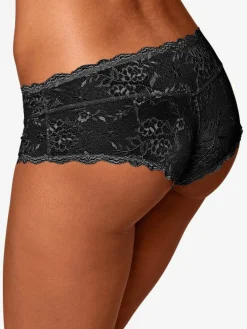 Panty féminin à l'aspect légèrement transparent