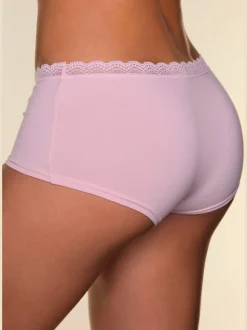 Panty gainant hipster avec joli bord en dentelle