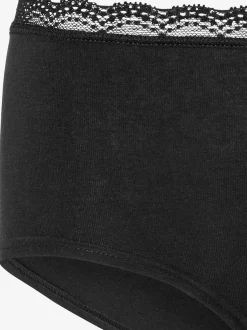 Panty gainant hipster avec joli bord en dentelle