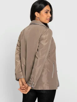 Parka nombreuses poches pratiques