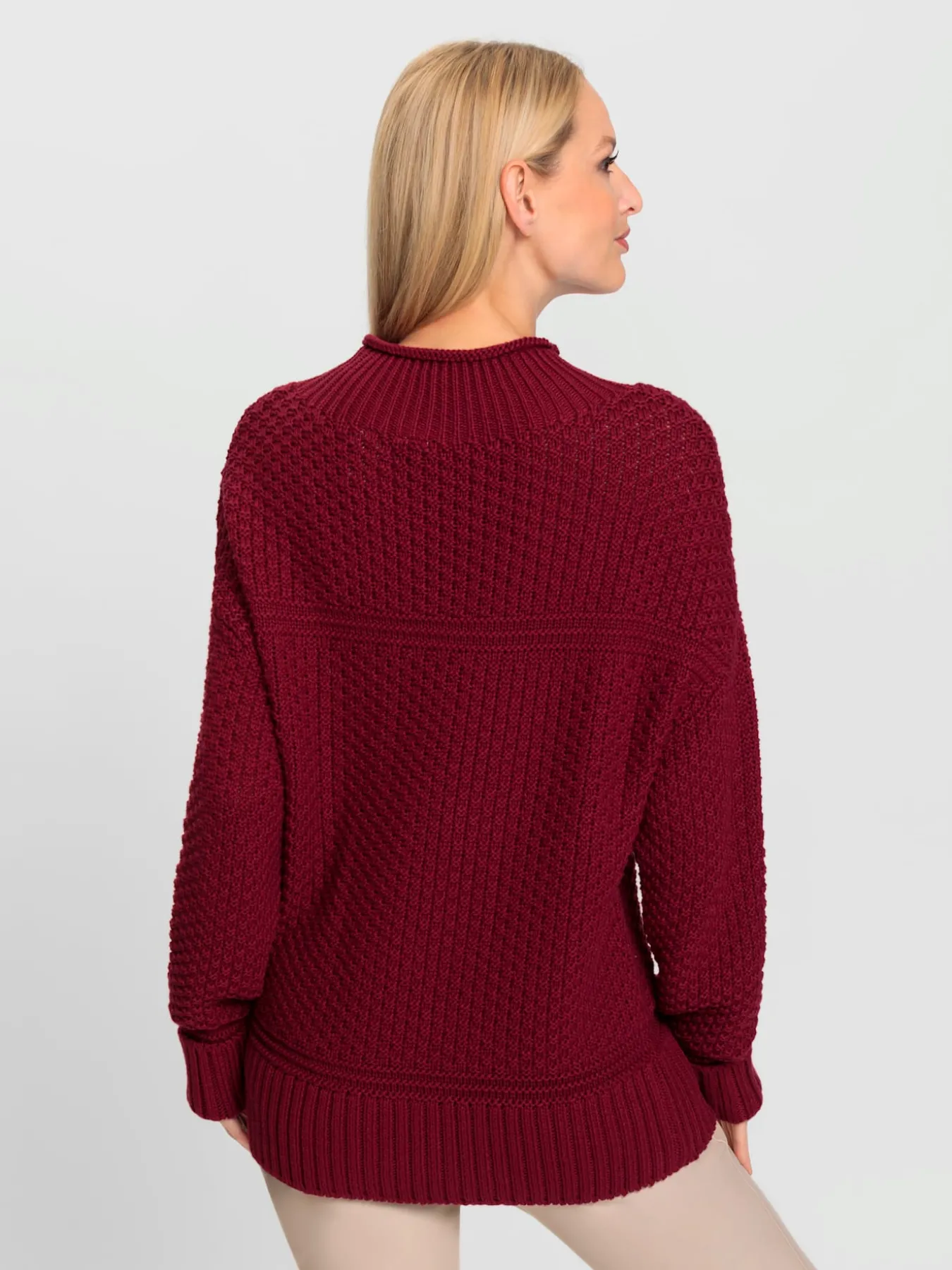 Pull à col montant jolie structure tricot