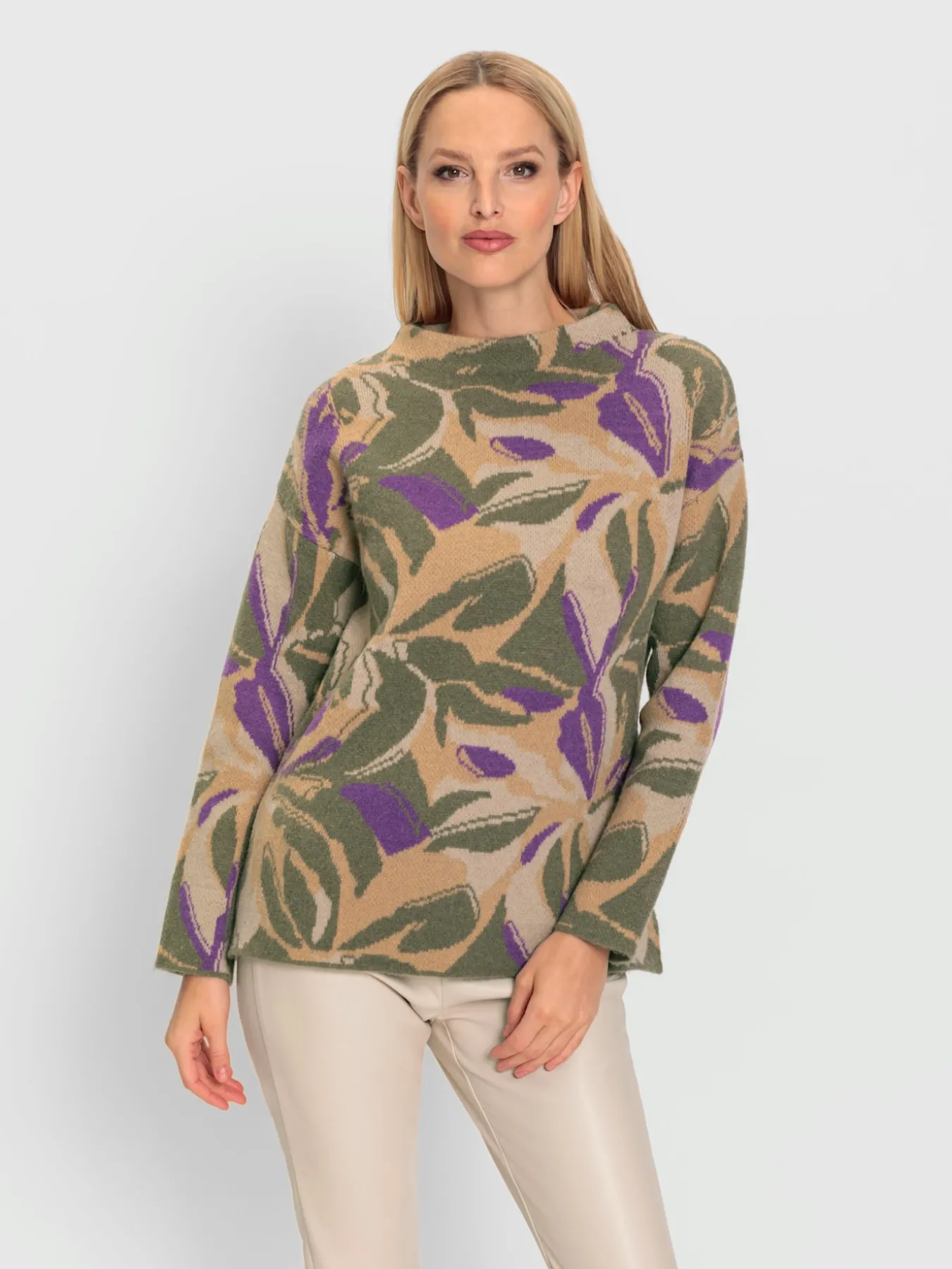 Pull à col montant motif jacquard tendance