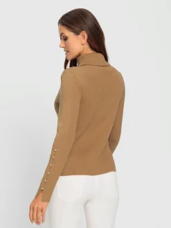 Pull à col roulé fente et perles fantaisie sur la manche