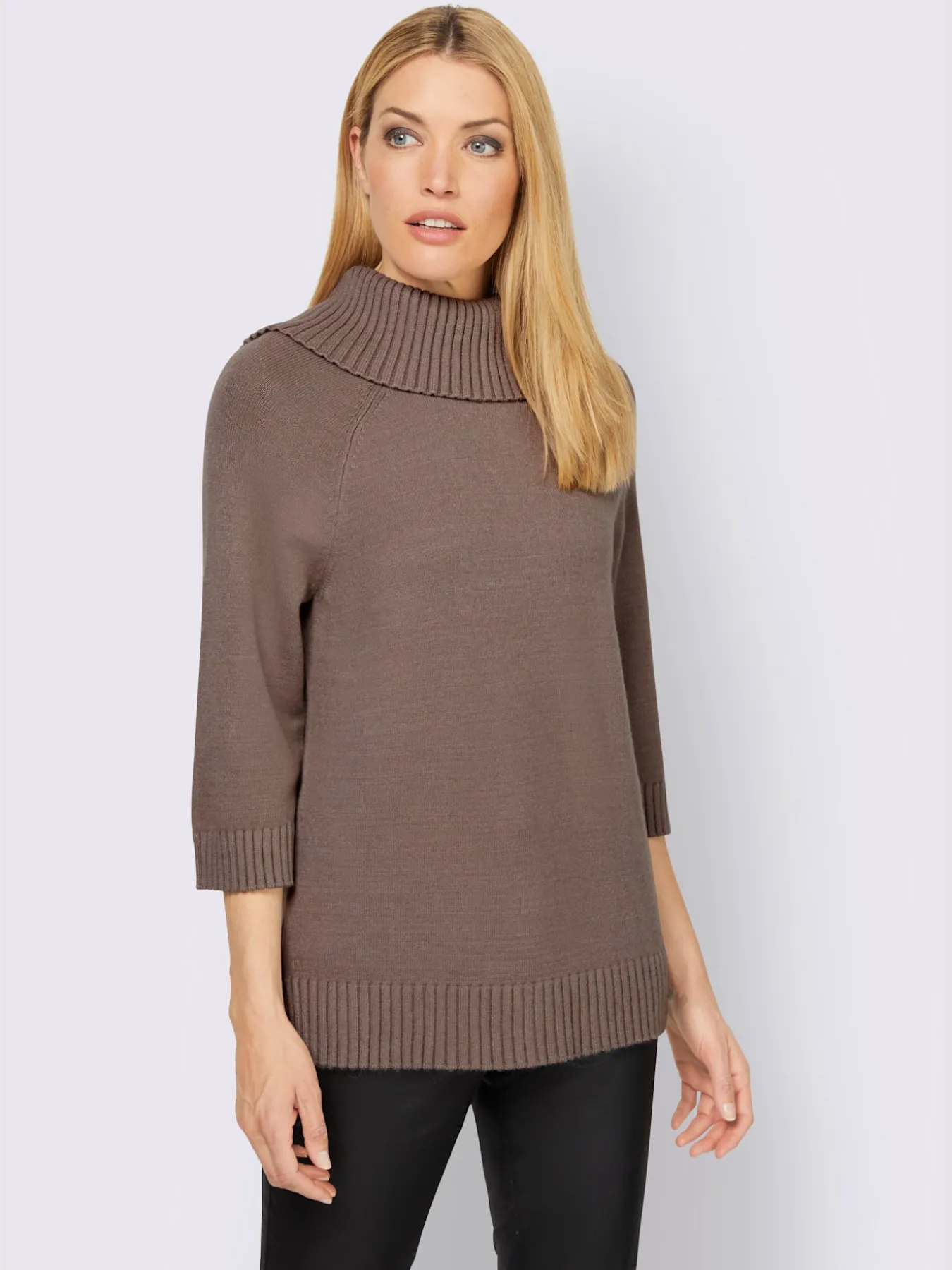 Pull à col roulé plus long au dos
