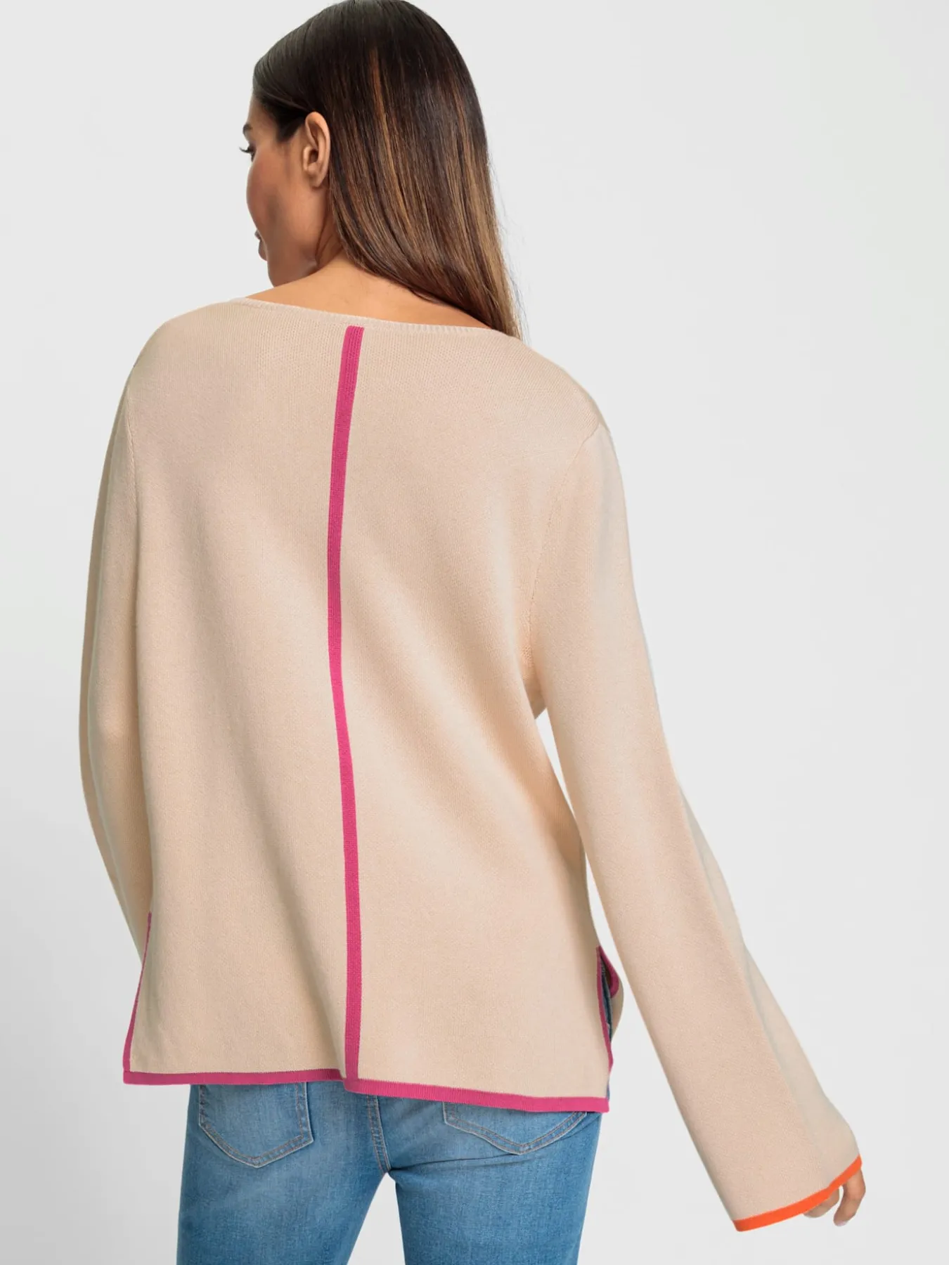 Pull à encolure en v détails contrastés