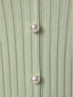 Pull à encolure en v pull affinant avec patte de boutonnage