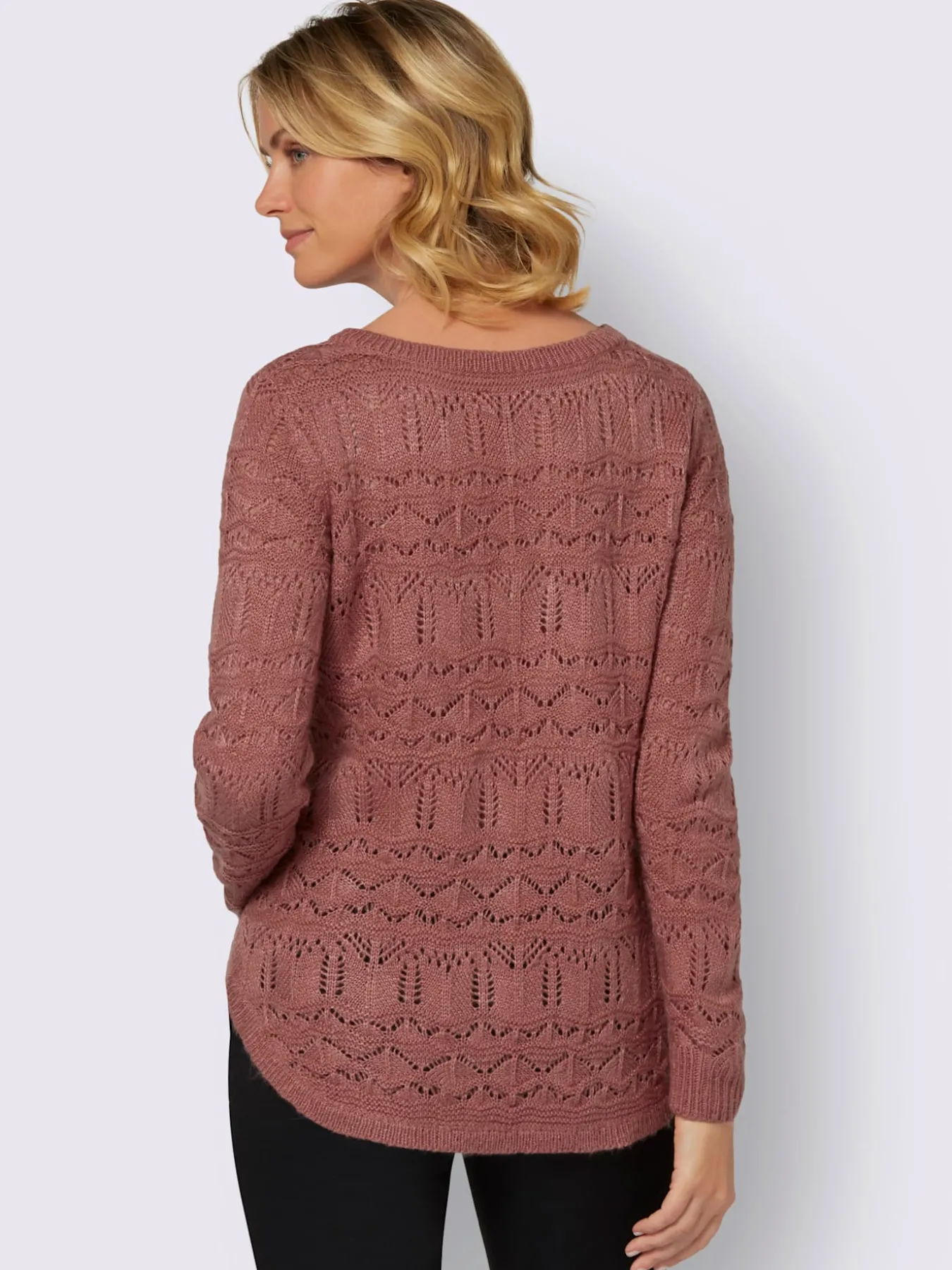 Pull ajouré affinant