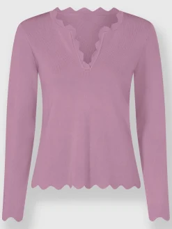 Pull en tricot fin bords ondulés élégants