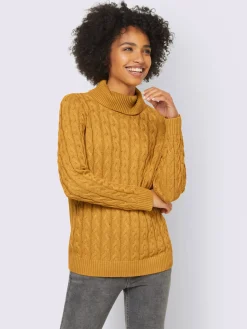 Pull en tricot fin motif torsadé classique